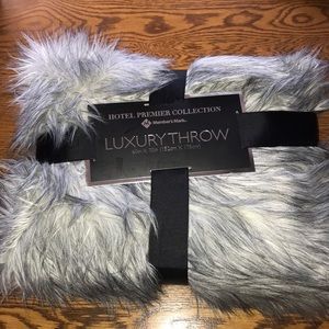 Luxury throw blanket